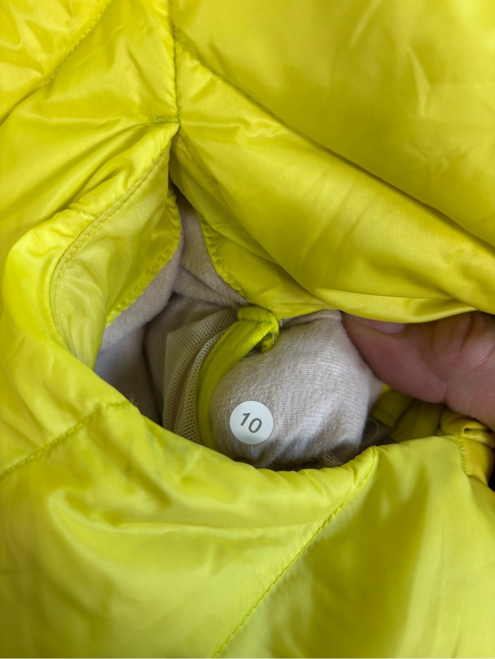 lululemon athletica Down Town Puffer Vest Quilted Design 650 Down Filled Size 10 - Picture 4 of 5